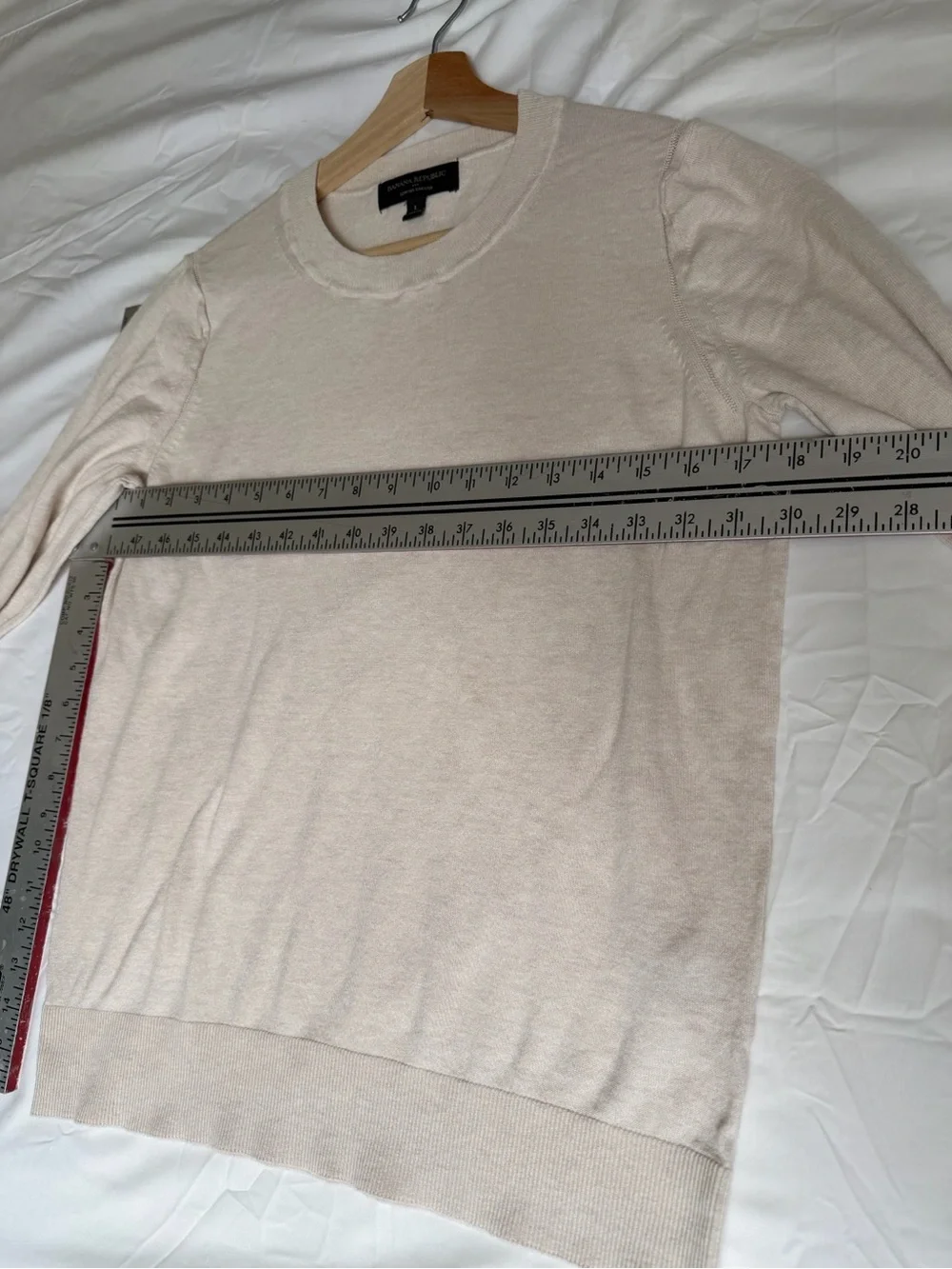 Banana Republic Light Beige Crewneck Sweater
